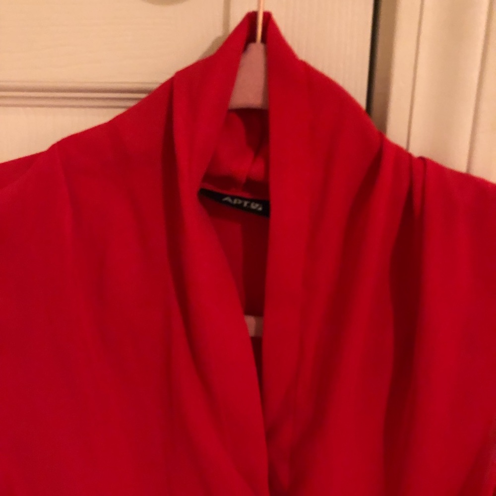Red top - Picture 2 of 4